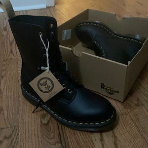 Bought them a size too big and accidentally threw out the receipt :(